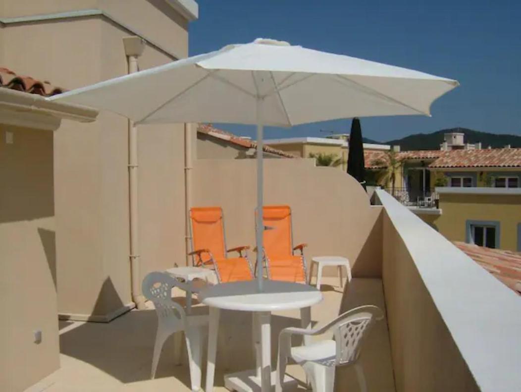 Casa Del Mar - Beautiful Two Bedroom Penthouse Apartment Sainte-Maxime Bagian luar foto